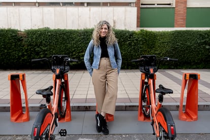Trini Martín, que ha dejado la bicicleta tras desmantelar el Ayuntamiento de Valladolid un carril bici y sufrir dos robos.
