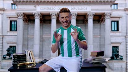 José Mota, caracterizado como el futbolista Joaquín, en un momento del programa 'José Mota Live Show'.