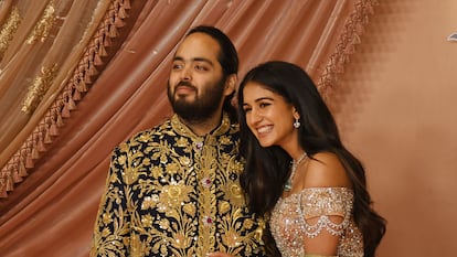 Anant Ambani y Radhika Merchant, en una de sus fiestas preboda, el 5 de julio de 2024 en Bombay (India).