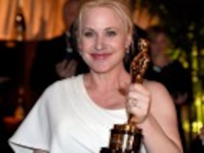 Ao receber seu prêmio de melhor atriz coadjuvante por Boyhood , Arquette pediu que as mulheres lutem por seus direitos “É hora de ter o mesmo salário”