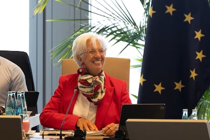 Christine Lagarde, presidenta del BCE, en la reunión del Consejo de Gobierno de la institución.