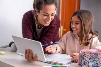 Los niños deberían usar el ChatGPT bajo la supervisión de un adulto, trabajando de forma constructiva y aprovechando la creatividad.
