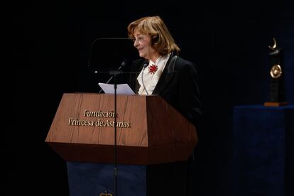 La ensayista rumana, Ana Blandiana, premio Princesa de Asturias de las Letras, pronuncia su discurso.