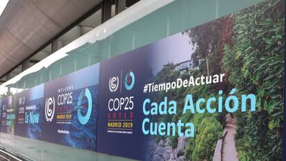Carteles de la COP25.