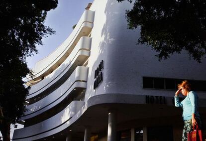 El antiguo cine Esther, hoy hotel Cinema, en Tel Aviv, de Yehuda Magidovitz.