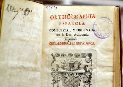 Un ejemplar de la primera ortografía de la Real Academia Española, en una imagen de la institución.