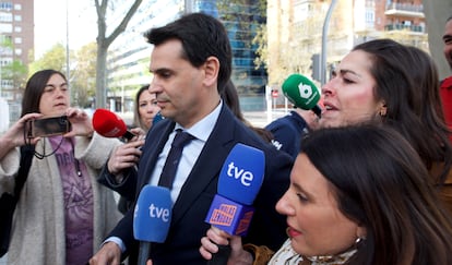 Alberto González Amador, pareja de Isabel Díaz Ayuso, a su llegada este jueves a los juzgados de Plaza de Castilla, en Madrid.