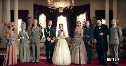 ‘The Crown’ tem tudo para ser a substituta de ‘Downtown Abbey’, da pompa britânica que tanto agrada os indicados e que já triunfou nos Globos de Ouro. A história sobre o reinado de Elizabeth II não só tem uma estética cuidadosa (é uma das séries mais caras da história) e um elenco perfeito (John Lithgow como Winston Churchill é o favorito como coadjuvante), mas também vai muito além de ser uma simples "série de senhoras". Do Palácio de Buckingham, tem-se uma visão pessimista da realeza ao retratar o Reino Unido da época, com capítulos auto conclusivos que analisam alguns dos eventos mais relevantes da década. Ninguém vai querer ser Elizabeth II (interpretada por uma Claire Foy que diz tudo com seus olhos).