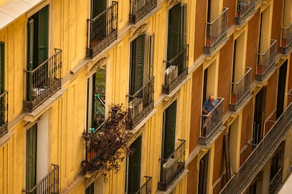 Un edificio de viviendas en el centro de Madrid, en 2024.