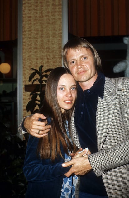 Jon Voight and his then-wife Marcheline Bertrand in 1977.