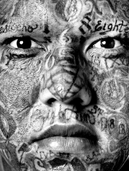 Retrato de 2006 del violento mundo de las maras centroamericanas.