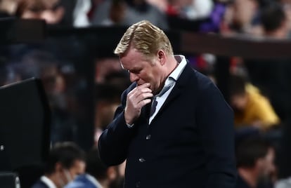 Ronald Koeman, no campo do Rayo Vallecano.