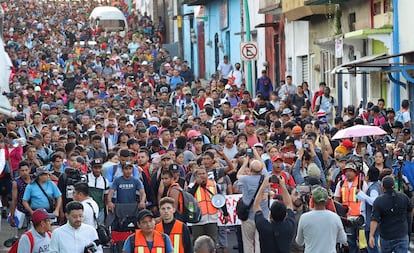 In a caravan, migrants leave the municipality of Tapachula, in the Mexican state of Chiapas.