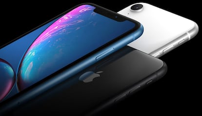 iPhone XR con fondo