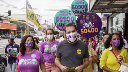 Guilherme Boulos, candidato do PSOL à Prefeitura de São Paulo, durante campanha na quarta.