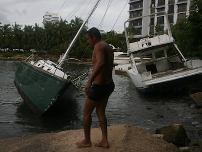 Danos em Acapulco (Guerreiro, México) na passagem do furacão Max