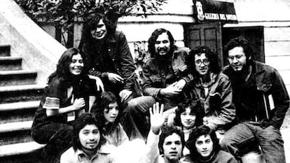 De izquierda a derecha: Margarita Caballero, Mario Santiago, José Rosas Ribeyro, Roberto Bolaño y José Vicente Anaya (arriba). Rubén Medina, Dina García, Ramón Méndez, Guadalupe Ochoa y José Peguero (abajo), en la década de los setenta.