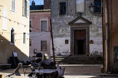 Plaza central de Calcata vecchia.