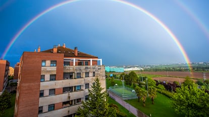 Un arcoíris doble o supernumerario dejó esta bonita estampa el pasado viernes en Logroño.