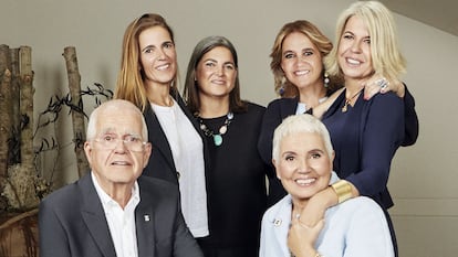 Imagen de la familia Tous Oriol, propietaria de Tous.
