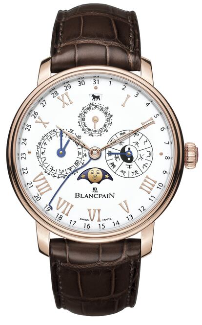 Blancpain ha decidido celebrar el Año Nuevo chino con una serie limitada de 50 relojes dedicados a esta festividad, que este año protagoniza el buey. El reloj, forjado en platino noble, incorpora el calendario tradicional chino, cuya unidad de medida se basa en el ciclo lunar. Por ello, además de las horas y los minutos, integra las horas dobles, el día, el mes y los meses intercalares, los signos del zodíaco, los cinco elementos y los 10 troncos celestes, formando así el ciclo sexagesimal del sistema chino de medición del tiempo. Precio: 82.510 euros.